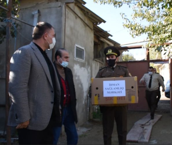 Staff of the Sport-Health Centre of the Ministry of Emergency Situations visit the families of martyrs - VIDEO