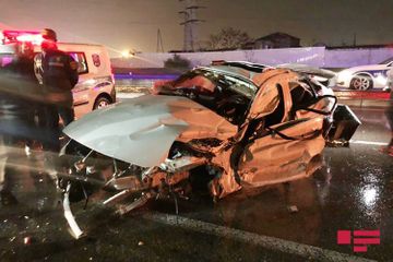 3 medical workers killed as car rams into market in Baku - PHOTO