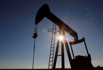 Oil prices rise as Hurricane Delta approaches U.S. Gulf of Mexico