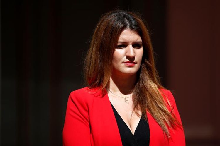 French government cannot rule out option of COVID curfew, says minister