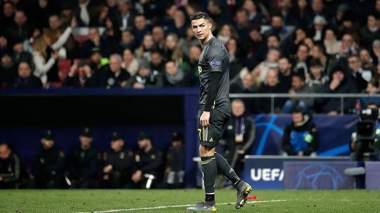 Portuguese football star Ronaldo contracts coronavirus