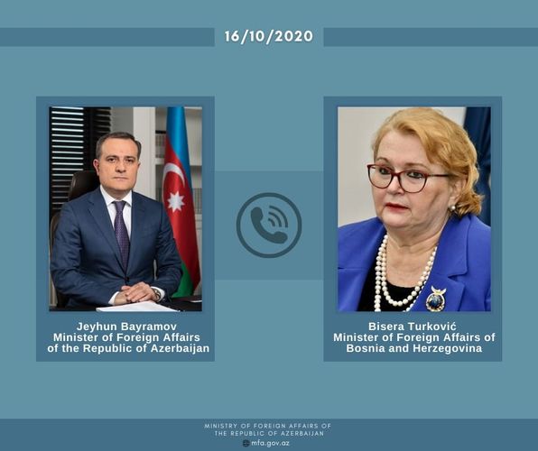 Azerbaijani and Bosnian FMs hold phone talk