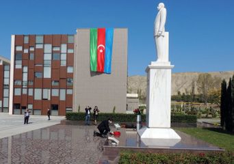 Israeli ambassador to Azerbaijan visits  power plants in Mingachevir