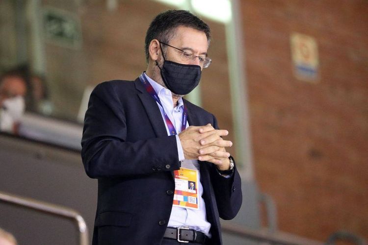 Barcelona president refuses to quit