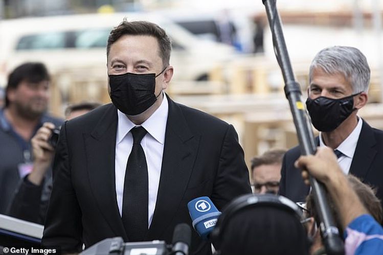 Tesla's Musk discusses vaccine project, car plant with German politicians