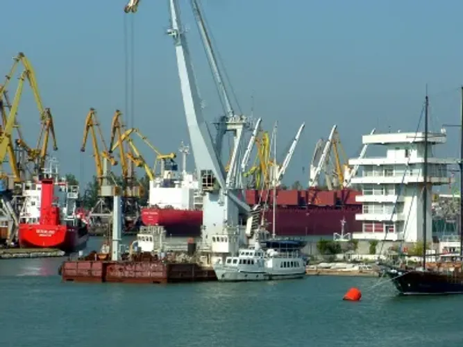 Turkish citizen, who attended meeting with representatives of NATO troops at Poti seaport, tests positive for coronavirus