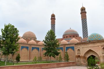 Assistant to Azerbaijani President meets with religious figures in Ganja