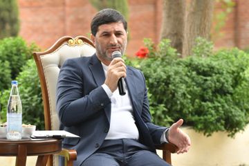 Assistant to Azerbaijani President meets with religious figures in Ganja