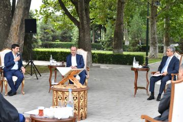 Assistant to Azerbaijani President meets with religious figures in Ganja
