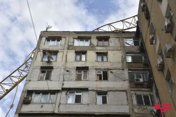Two houses damaged as a result of crane turnover onto residential building in Baku - PHOTO - VIDEO - UPDATED