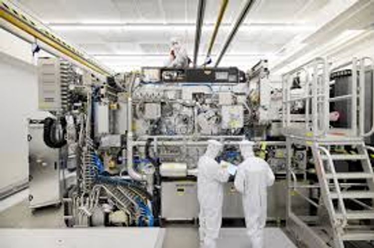 Trump admin considering blacklisting Chinese Computer Chip Maker SMIC