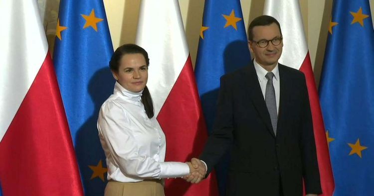 Belarus opposition leader Svetlana Tikhanovskaya meets Polish PM