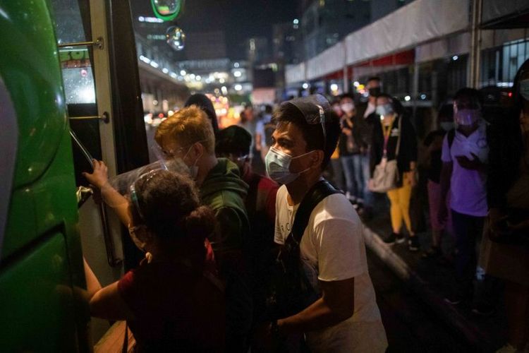 Philippines reports 186 more coronavirus deaths, record daily toll