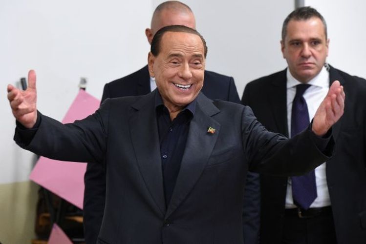 Italy's Berlusconi leaves hospital after virus scare