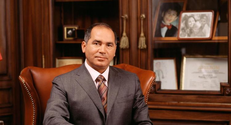 Azerbaijani President awards "Dostlug" Order to Farhad Ahmadov 