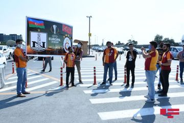 Galatasaray club arrived in Baku - PHOTOSESSION