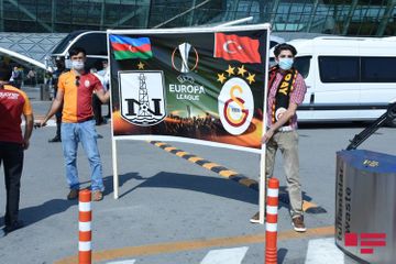 Galatasaray club arrived in Baku - PHOTOSESSION