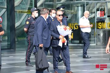 Galatasaray club arrived in Baku - PHOTOSESSION