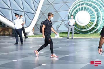 Galatasaray club arrived in Baku - PHOTOSESSION