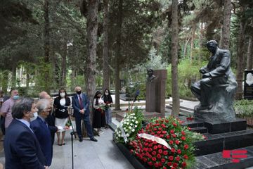 Graves of Uzeyir Hajibeyli and musical figures in l Honorary Alley were visited
