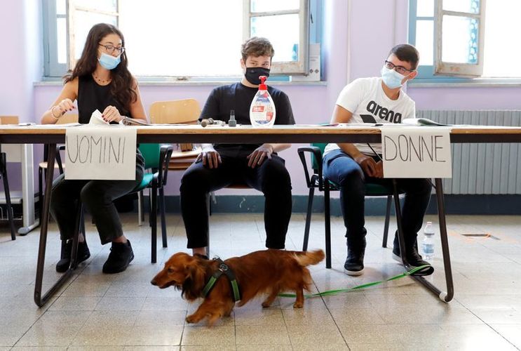 Italians vote in regional elections, referendum in test for coalition