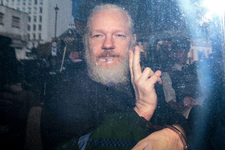 Assange's removal from embassy was coordinated on 'direct orders from the US President', court told