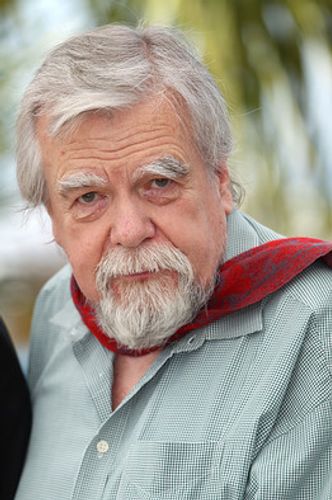 James Bond star dies aged 89