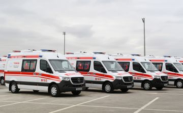 President Ilham Aliyev and first lady Mehriban Aliyeva viewed new ambulance vans delivered to Azerbaijan - UPDATED