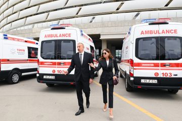 President Ilham Aliyev and first lady Mehriban Aliyeva viewed new ambulance vans delivered to Azerbaijan - UPDATED