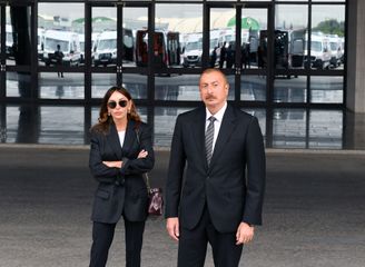 President Ilham Aliyev and first lady Mehriban Aliyeva viewed new ambulance vans delivered to Azerbaijan - UPDATED