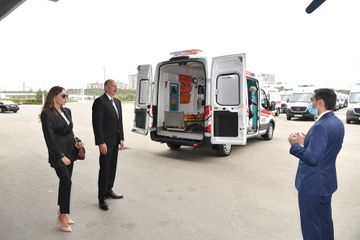 President Ilham Aliyev and first lady Mehriban Aliyeva viewed new ambulance vans delivered to Azerbaijan - UPDATED