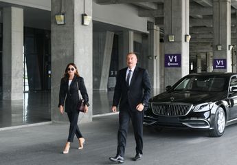 President Ilham Aliyev and first lady Mehriban Aliyeva viewed new ambulance vans delivered to Azerbaijan - UPDATED