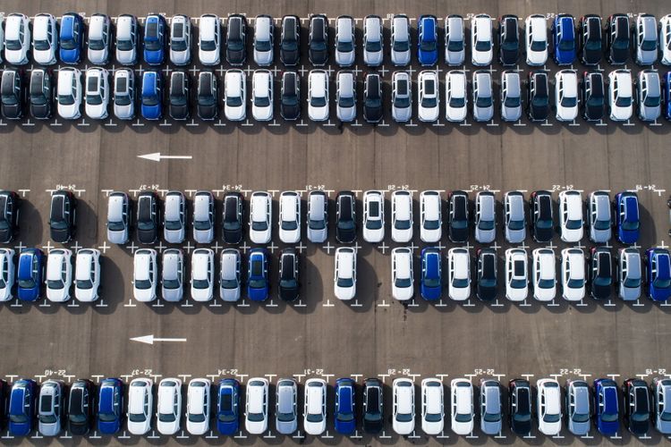  S&P: Global auto sales to decline by 20% this year