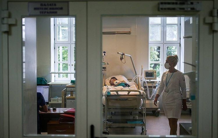 Global coronavirus cases pass 32 mln