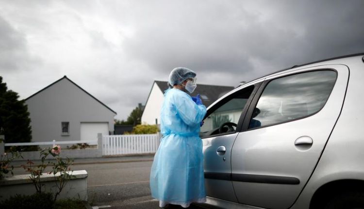 France's new COVID-19 cases above the 10,000 threshold again