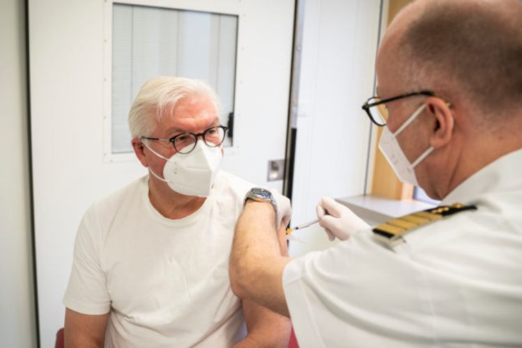 German president receives AstraZeneca jab