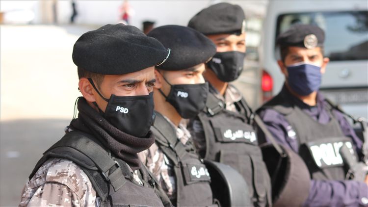Jordan arrests former head of royal court, others