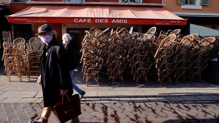 France enters third lockdown as ICU numbers surge
