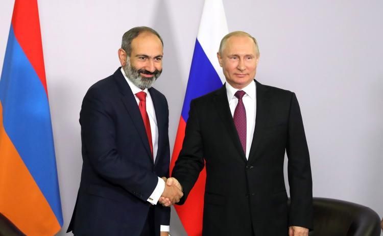 Meeting between Armenian PM and Russian President being held in Kremlin