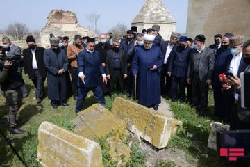 CMO chairman and heads of religious confessions visited Imarat cemetery in Aghdam