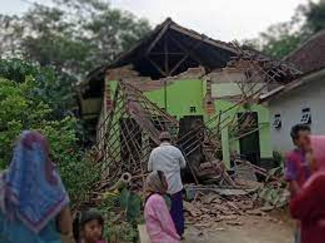 Indonesia's Java hit by magnitude 5.9 quake, seven killed