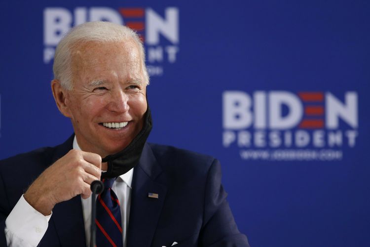 Joe Biden proposes meeting with Vladimir Putin