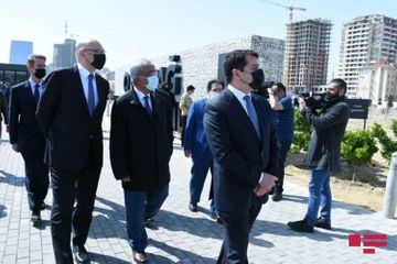 Participants of international conference get acquainted with Military Trophy Park in Baku