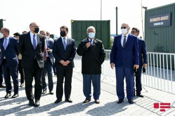 Participants of international conference get acquainted with Military Trophy Park in Baku