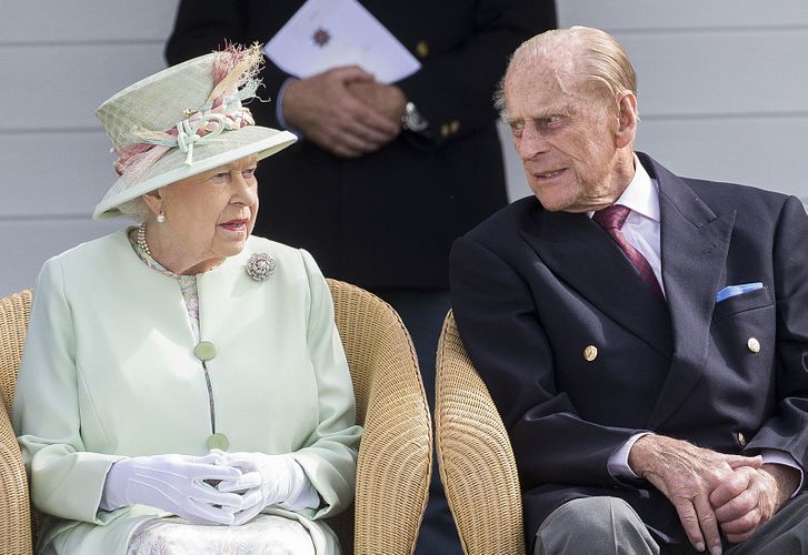 Elizabeth II returns to royal duties after husband’s death
