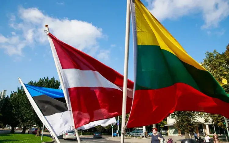 Baltic foreign ministers on 'solidarity' visit to Ukraine