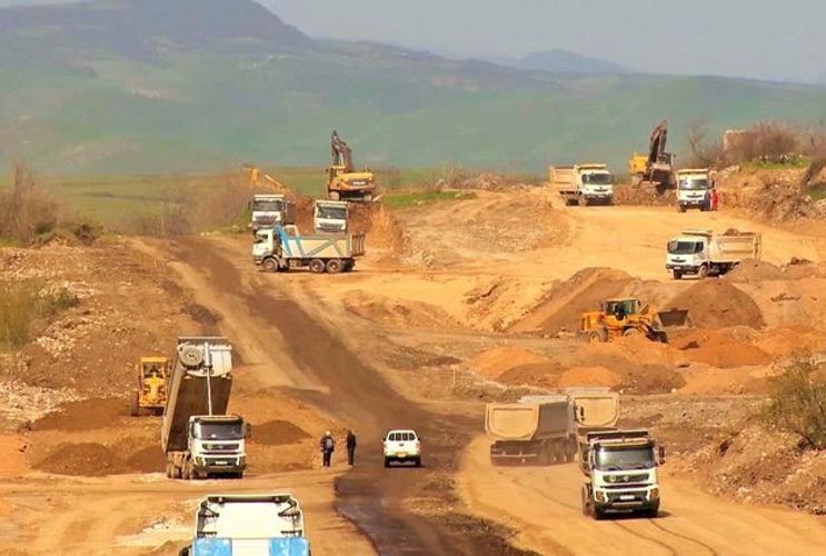 Construction of "Victory road" being continued rapidly - PHOTO