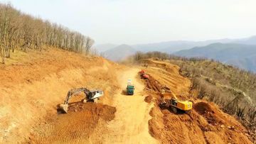 Construction of "Victory road" being continued rapidly - PHOTO