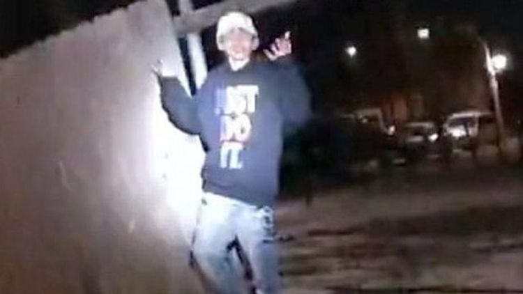 Chicago releases video of police shooting teenager - VIDEO