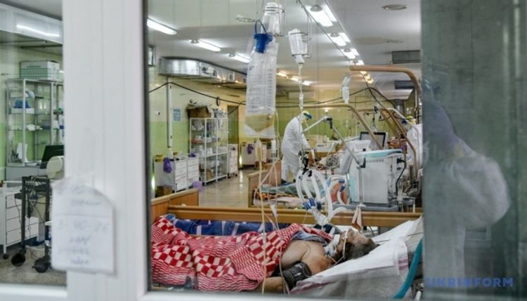 Ukraine reports 14,984 new coronavirus cases